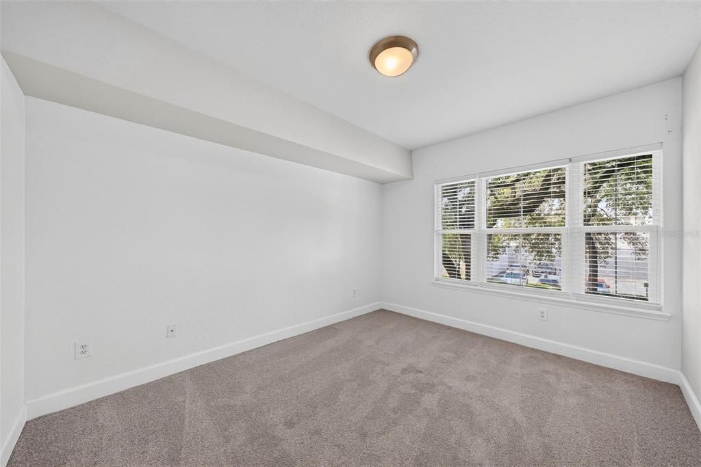 For Sale: $299,900 (2 beds, 2 baths, 1459 Square Feet)