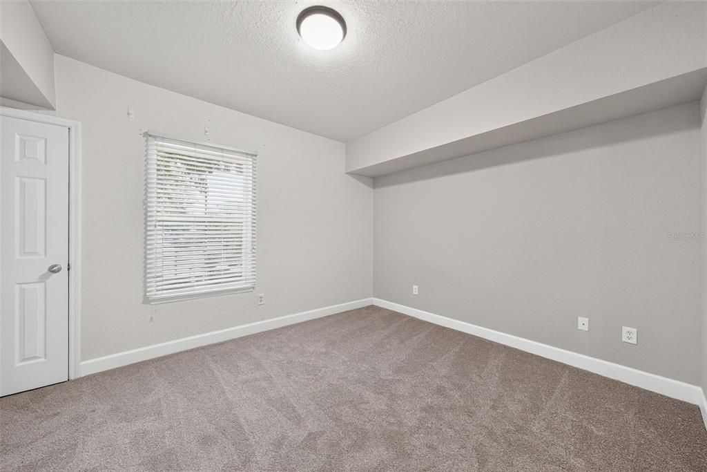 For Sale: $299,900 (2 beds, 2 baths, 1459 Square Feet)
