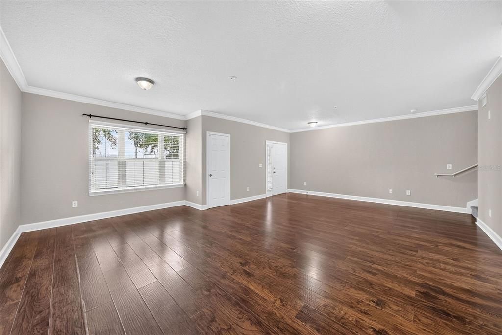 For Sale: $299,900 (2 beds, 2 baths, 1459 Square Feet)