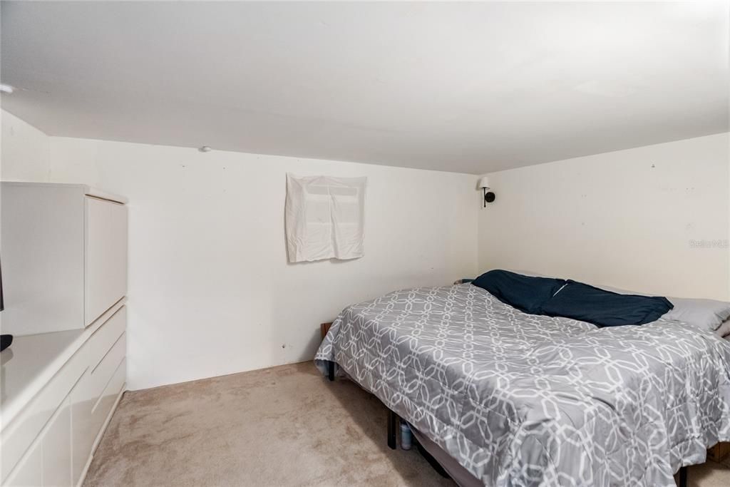 For Sale: $344,000 (3 beds, 2 baths, 1599 Square Feet)