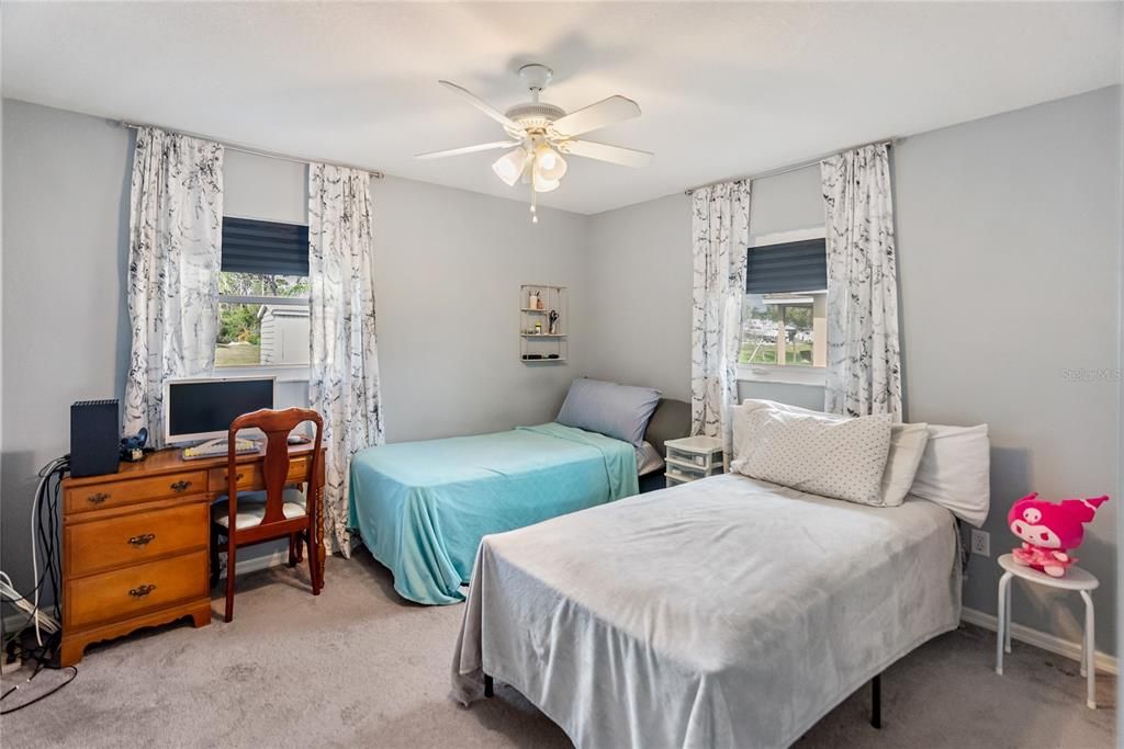 For Sale: $344,000 (3 beds, 2 baths, 1599 Square Feet)