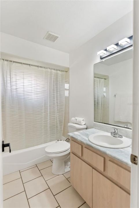 For Sale: $344,000 (3 beds, 2 baths, 1599 Square Feet)