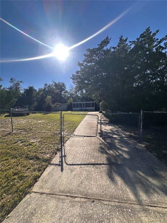 For Sale: $64,000 (3 beds, 1 baths, 997 Square Feet)