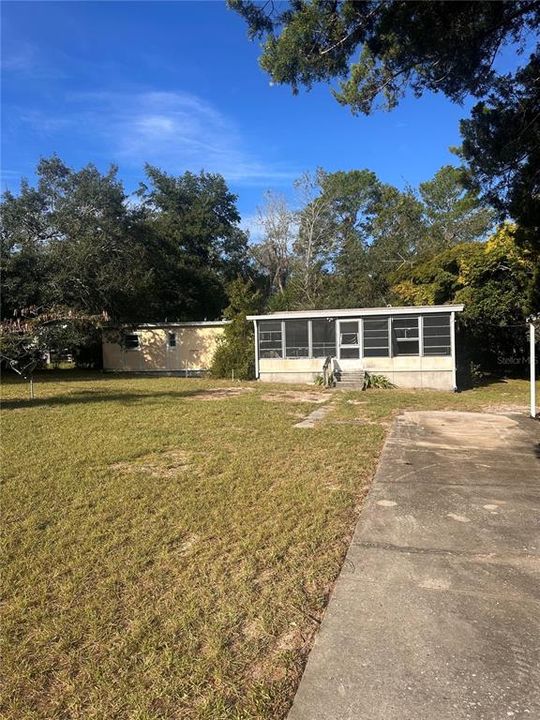 For Sale: $64,000 (3 beds, 1 baths, 997 Square Feet)