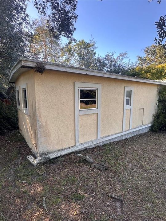 For Sale: $64,000 (3 beds, 1 baths, 997 Square Feet)