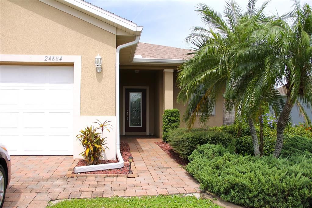 For Sale: $290,000 (3 beds, 2 baths, 1402 Square Feet)