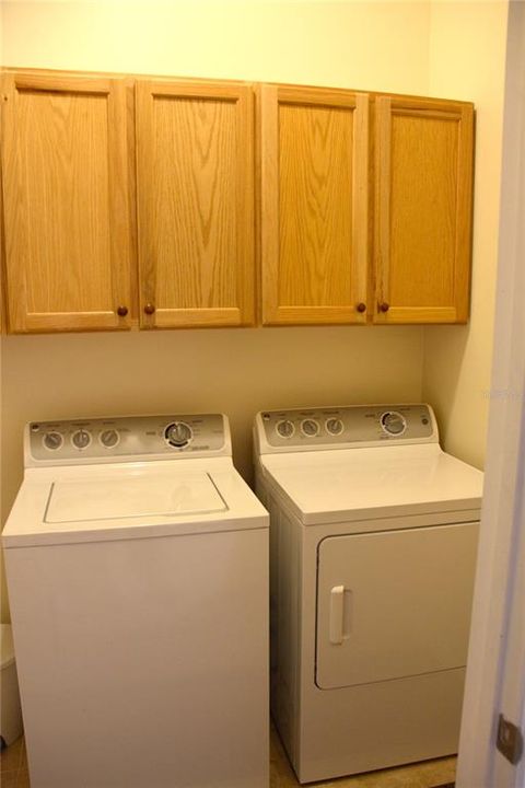 For Sale: $290,000 (3 beds, 2 baths, 1402 Square Feet)