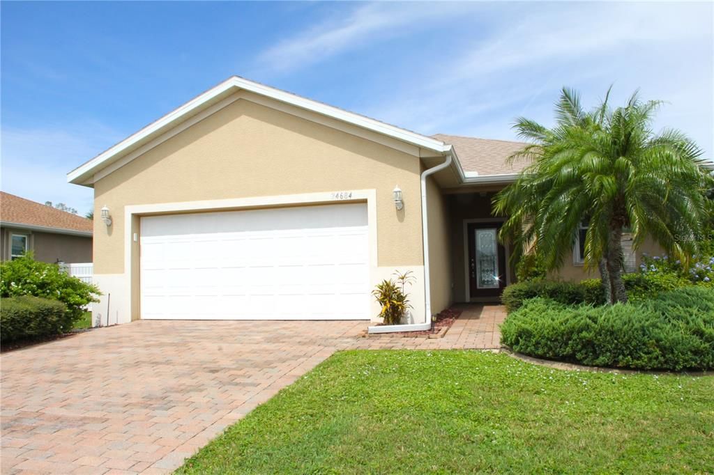 For Sale: $290,000 (3 beds, 2 baths, 1402 Square Feet)