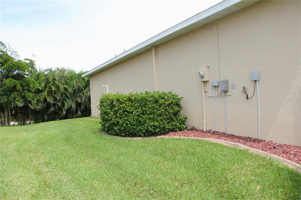 For Sale: $290,000 (3 beds, 2 baths, 1402 Square Feet)