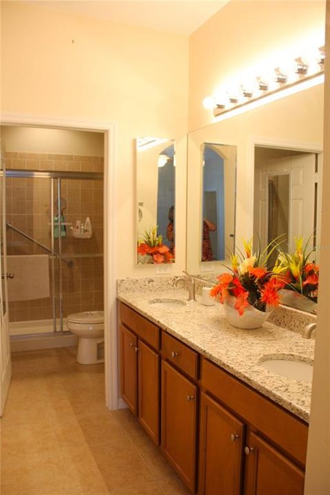 For Sale: $290,000 (3 beds, 2 baths, 1402 Square Feet)
