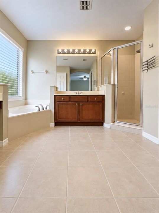 For Rent: $2,895 (4 beds, 3 baths, 2629 Square Feet)