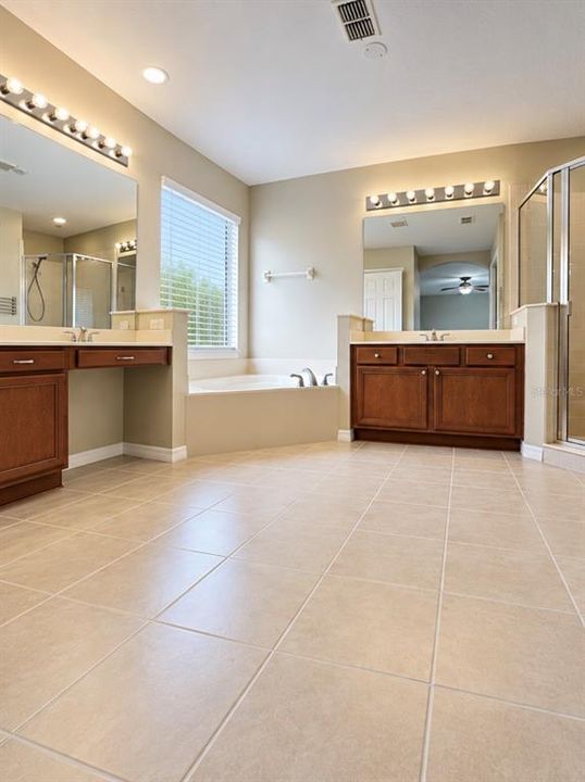 For Rent: $2,895 (4 beds, 3 baths, 2629 Square Feet)