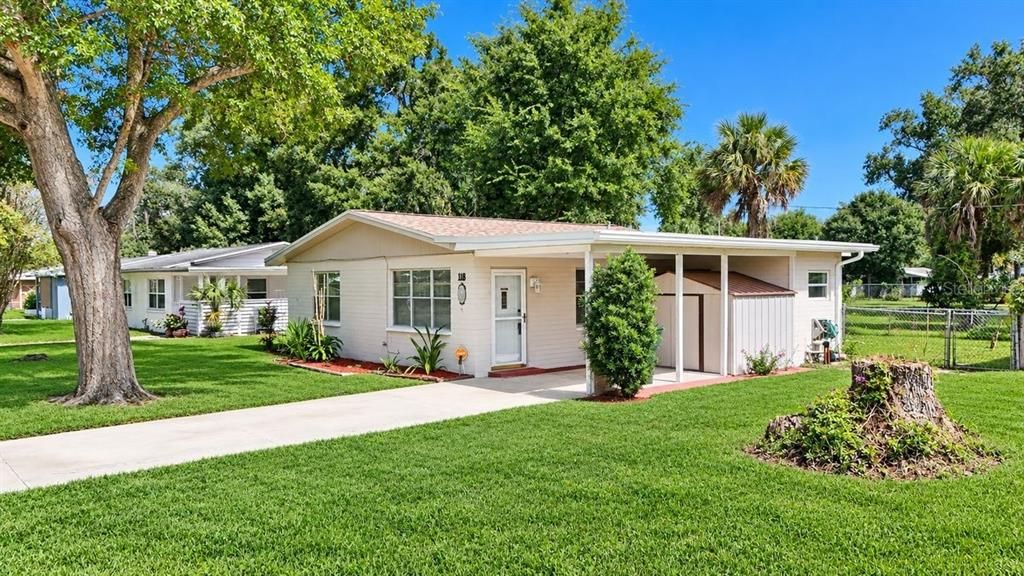 For Sale: $179,000 (2 beds, 1 baths, 784 Square Feet)