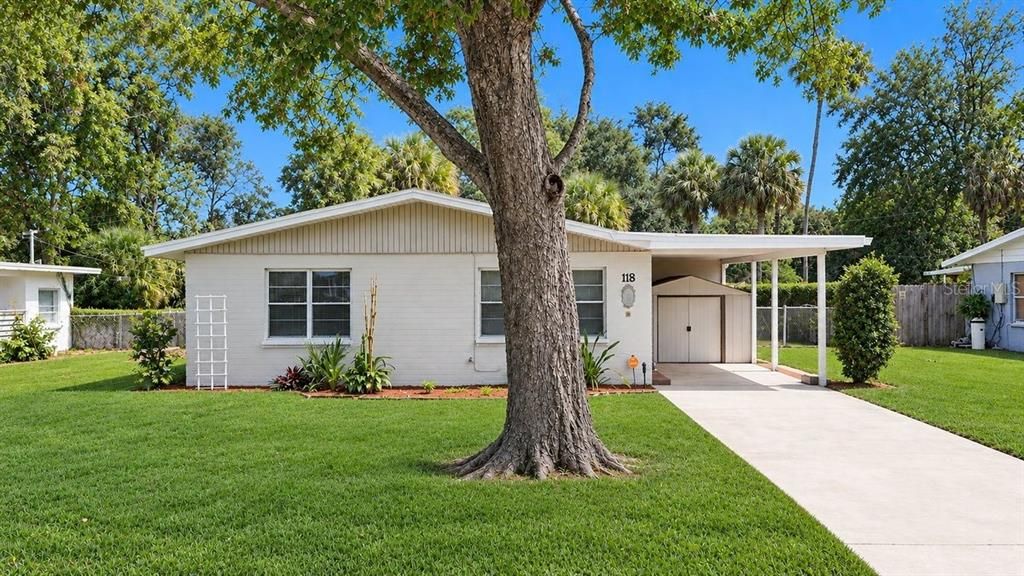 For Sale: $179,000 (2 beds, 1 baths, 784 Square Feet)
