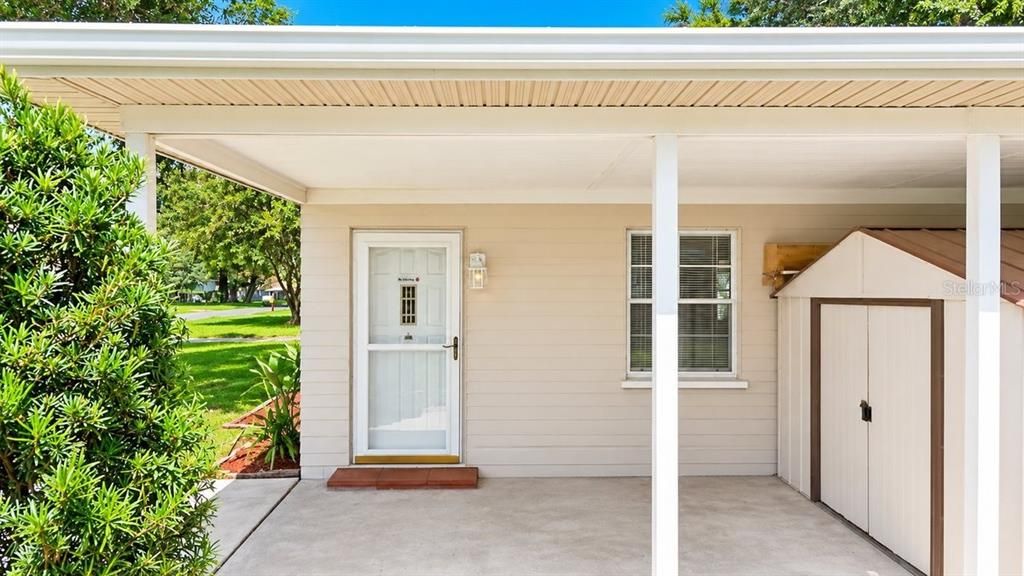 For Sale: $179,000 (2 beds, 1 baths, 784 Square Feet)
