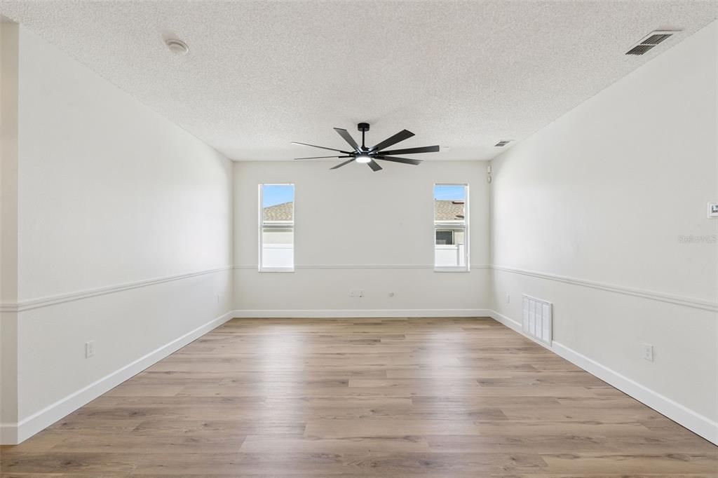 For Sale: $349,900 (3 beds, 2 baths, 1876 Square Feet)