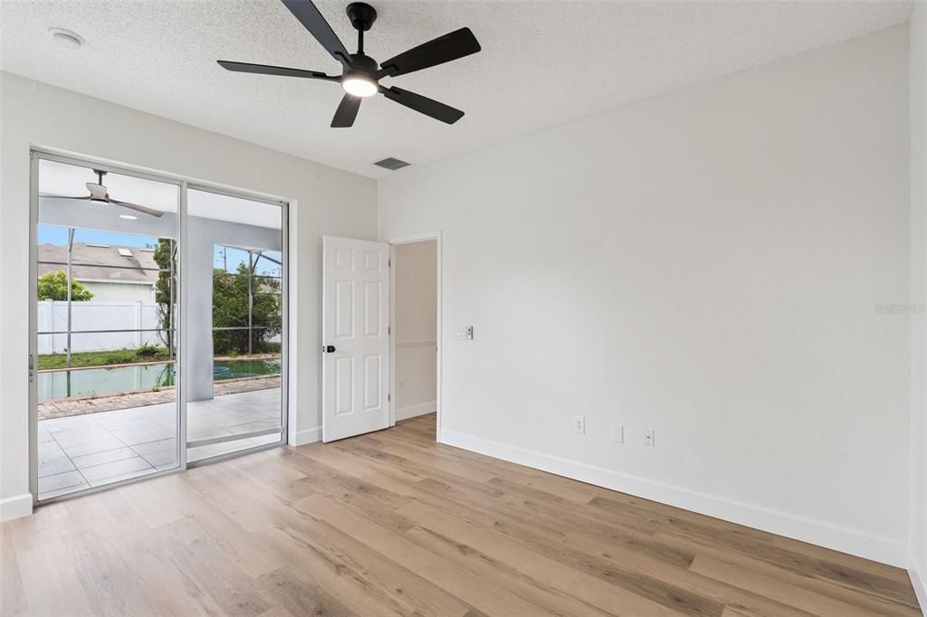 For Sale: $349,900 (3 beds, 2 baths, 1876 Square Feet)