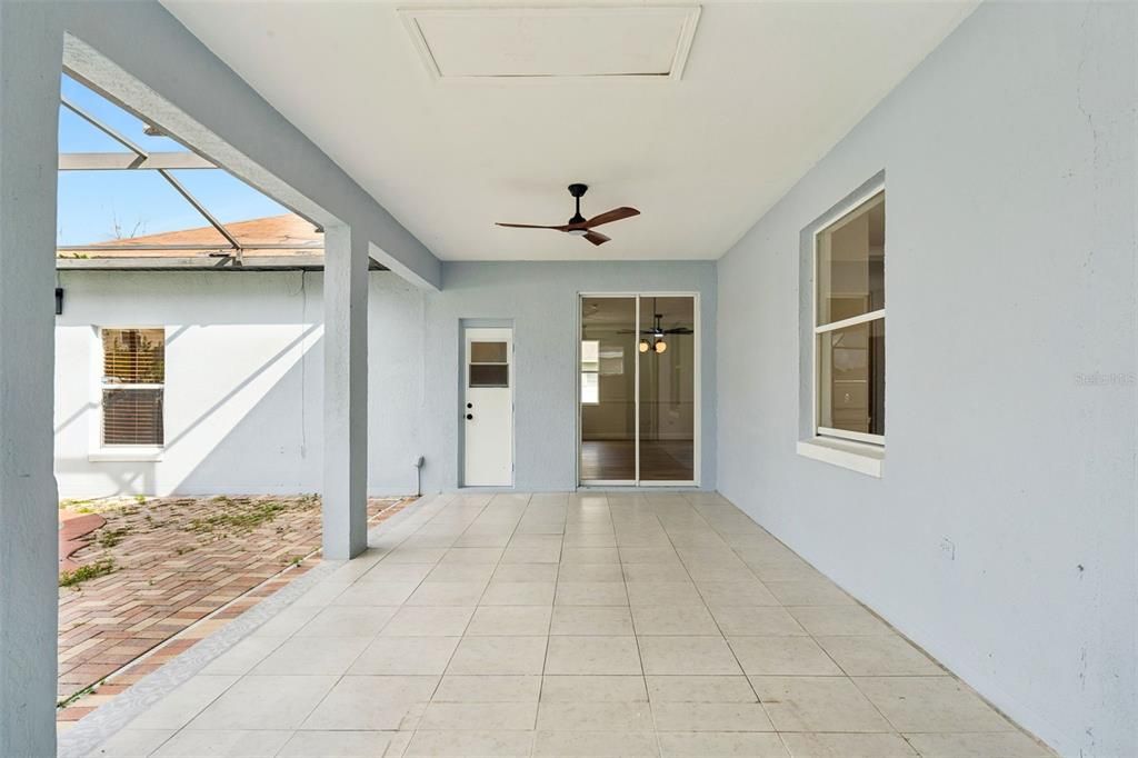 For Sale: $349,900 (3 beds, 2 baths, 1876 Square Feet)