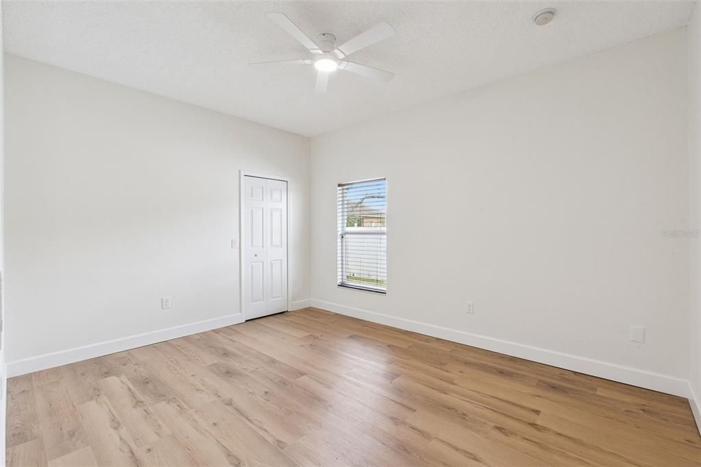 For Sale: $349,900 (3 beds, 2 baths, 1876 Square Feet)