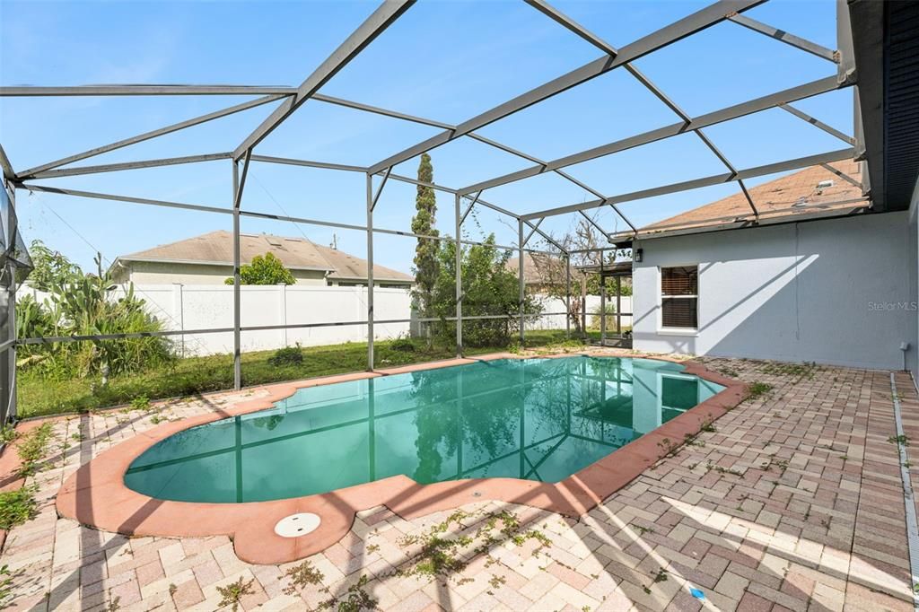 For Sale: $349,900 (3 beds, 2 baths, 1876 Square Feet)