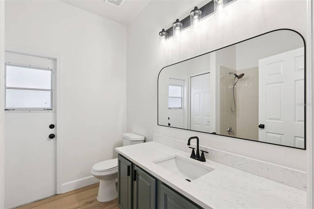 For Sale: $349,900 (3 beds, 2 baths, 1876 Square Feet)