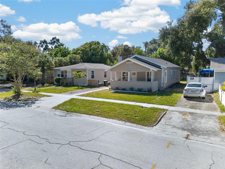 For Sale: $325,000 (3 beds, 1 baths, 880 Square Feet)