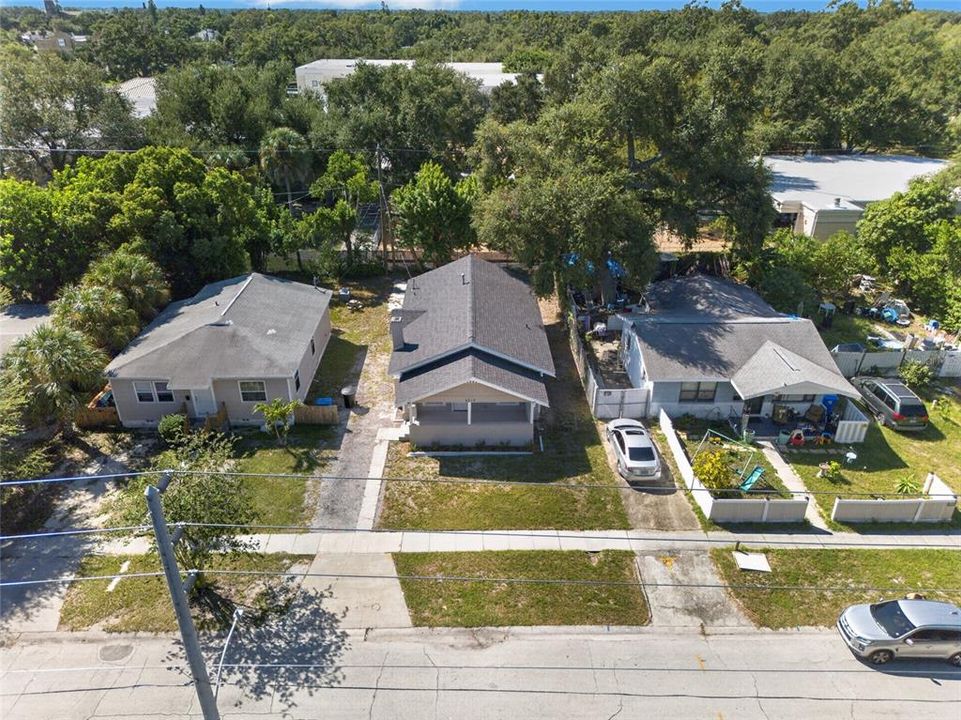 For Sale: $325,000 (3 beds, 1 baths, 880 Square Feet)