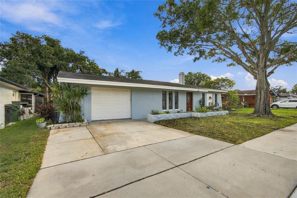 For Sale: $404,000 (3 beds, 2 baths, 1499 Square Feet)