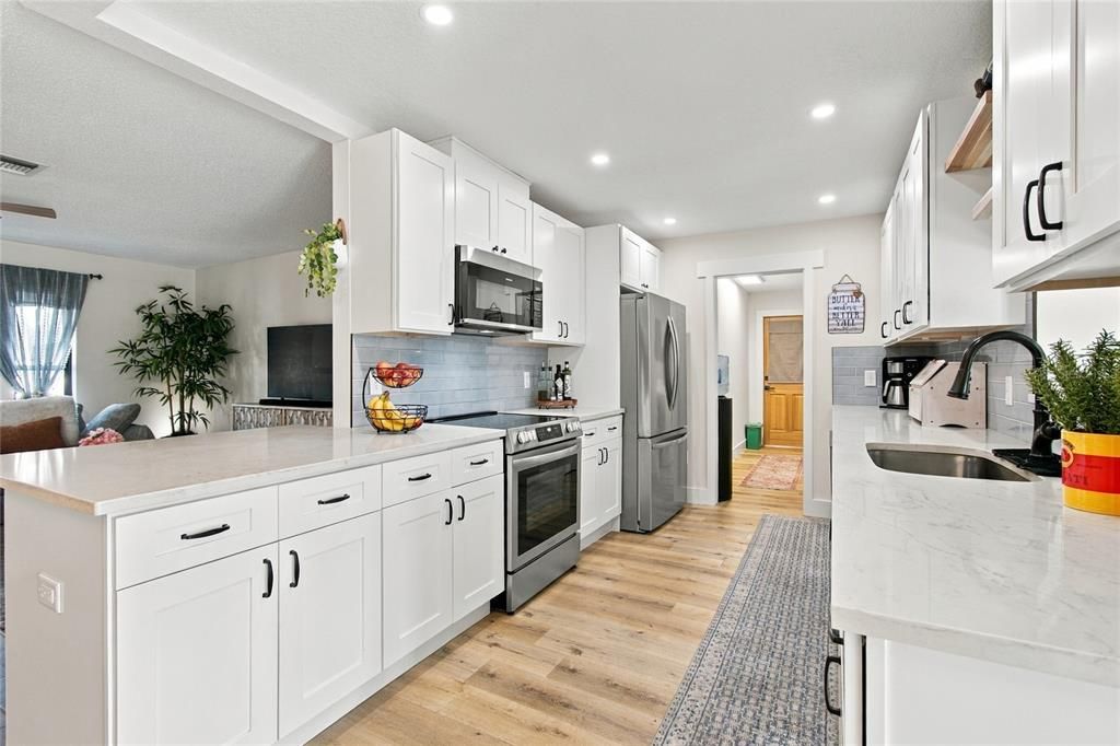 For Sale: $404,000 (3 beds, 2 baths, 1499 Square Feet)