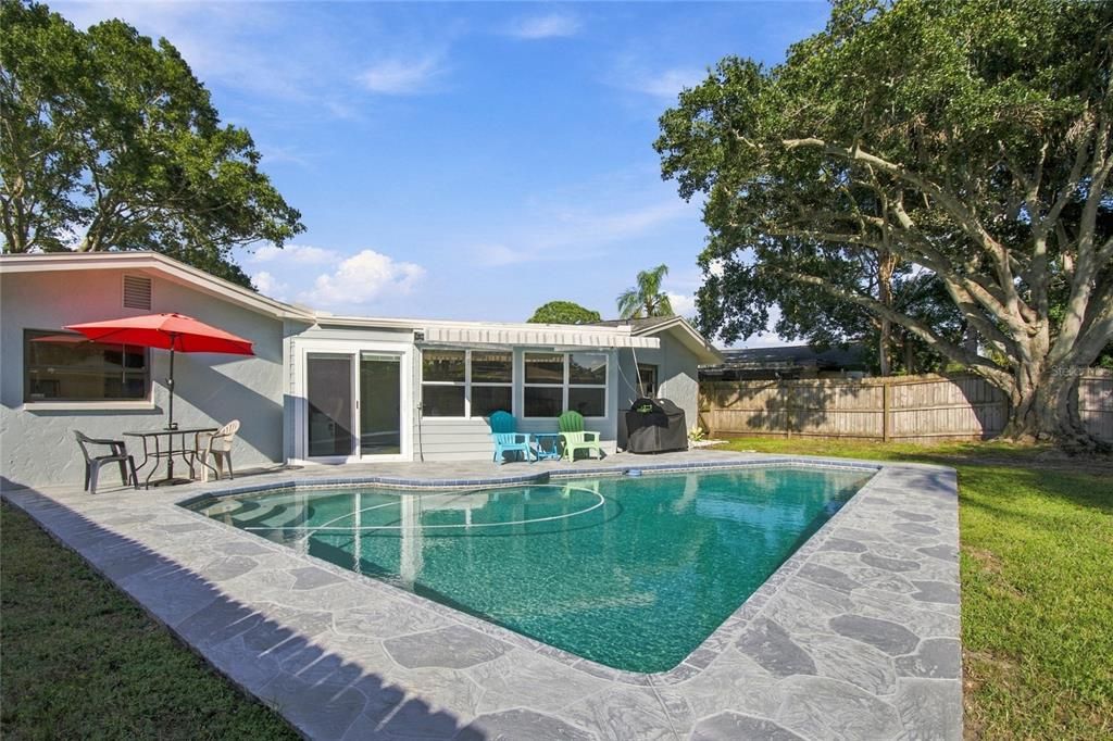 For Sale: $404,000 (3 beds, 2 baths, 1499 Square Feet)