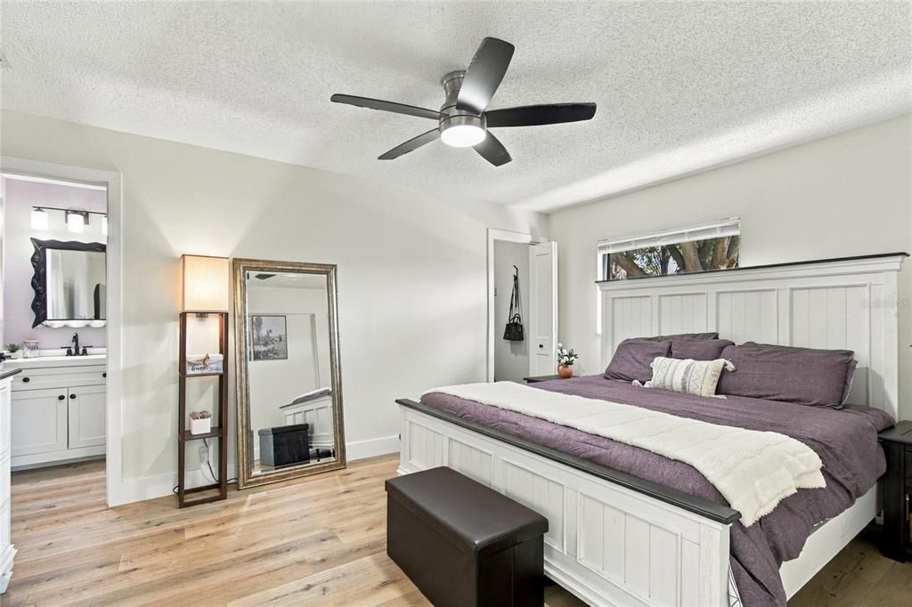 For Sale: $404,000 (3 beds, 2 baths, 1499 Square Feet)