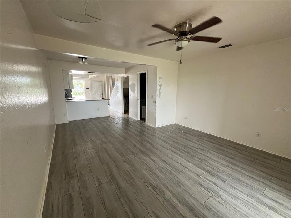 En Venta: $155,000 (2 camas, 2 baños, 1078 Pies cuadrados)