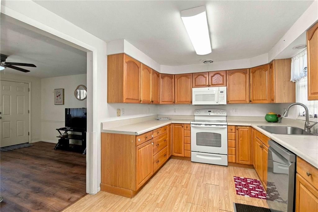 For Sale: $359,000 (4 beds, 2 baths, 1108 Square Feet)