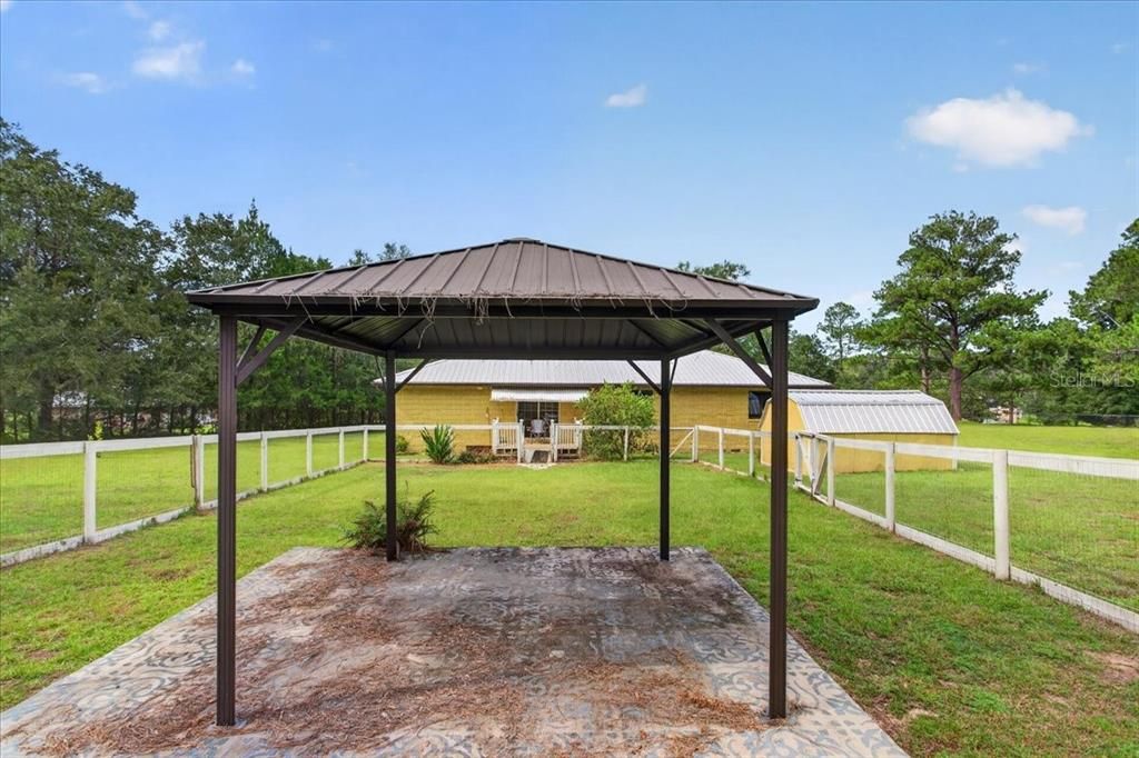 For Sale: $365,000 (3 beds, 2 baths, 1644 Square Feet)