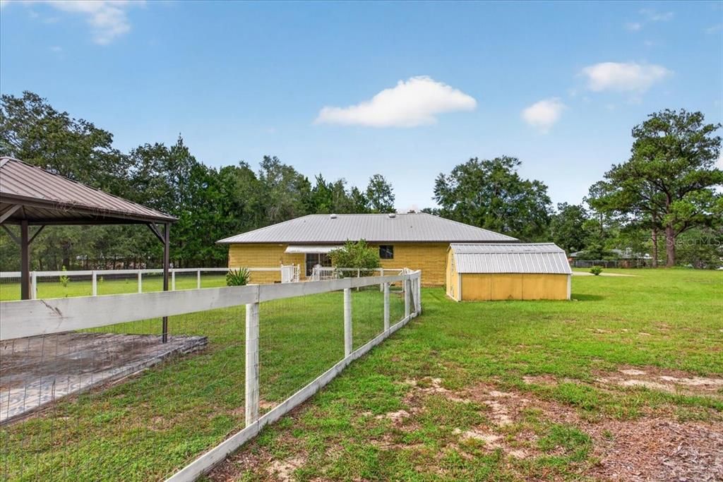 For Sale: $365,000 (3 beds, 2 baths, 1644 Square Feet)