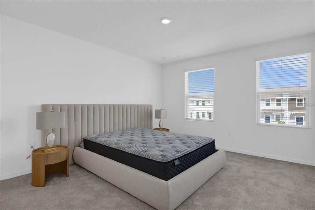 For Rent: $2,000 (3 beds, 2 baths, 1275 Square Feet)