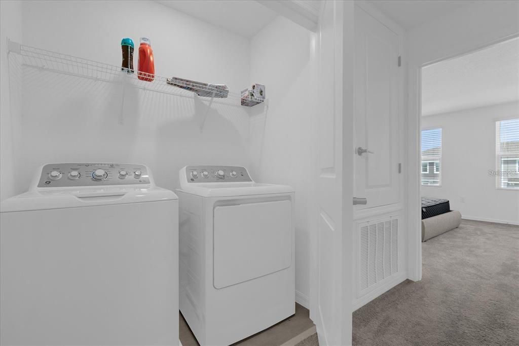 For Rent: $2,000 (3 beds, 2 baths, 1275 Square Feet)
