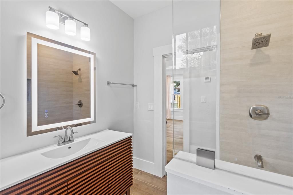 На продажу: $449,900 (3 спален, 3 ванн, 1080 Квадратных фут)
