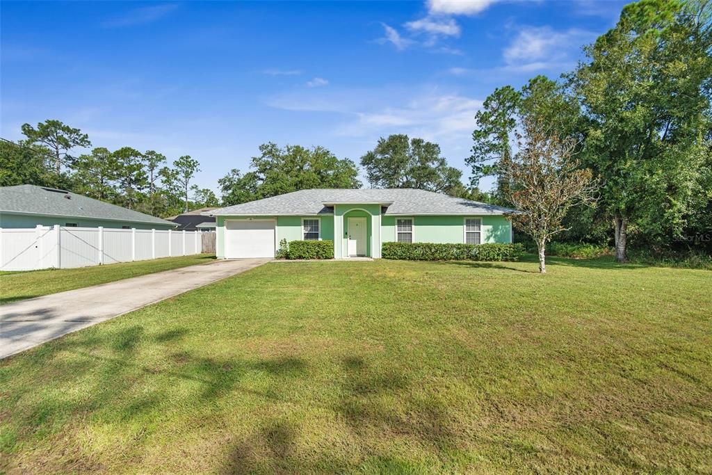 For Sale: $265,000 (3 beds, 2 baths, 1256 Square Feet)