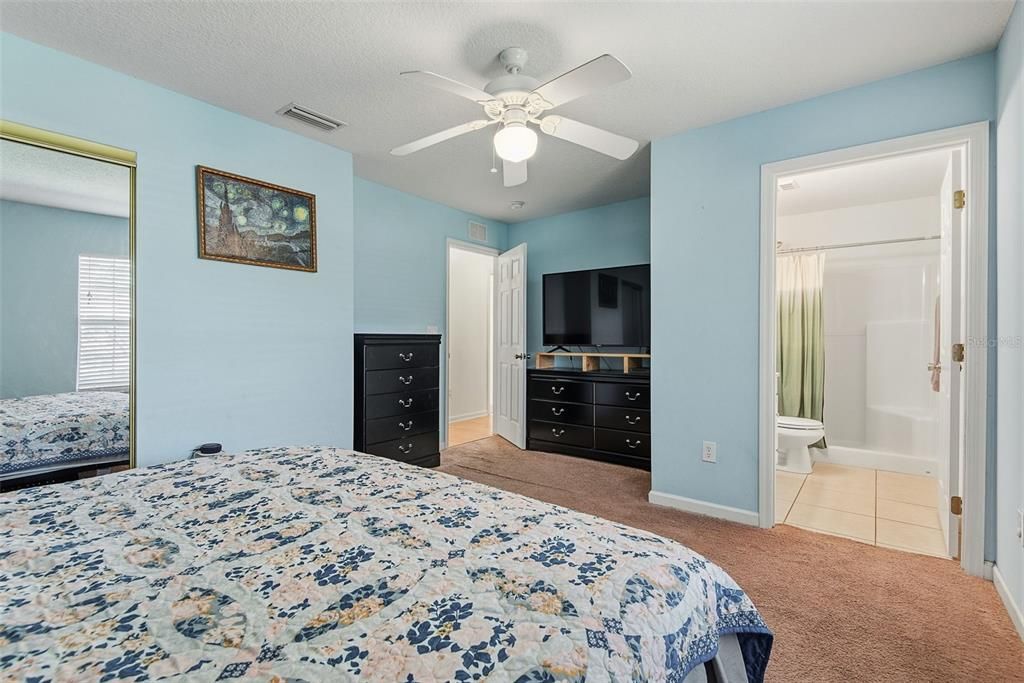 For Sale: $265,000 (3 beds, 2 baths, 1256 Square Feet)
