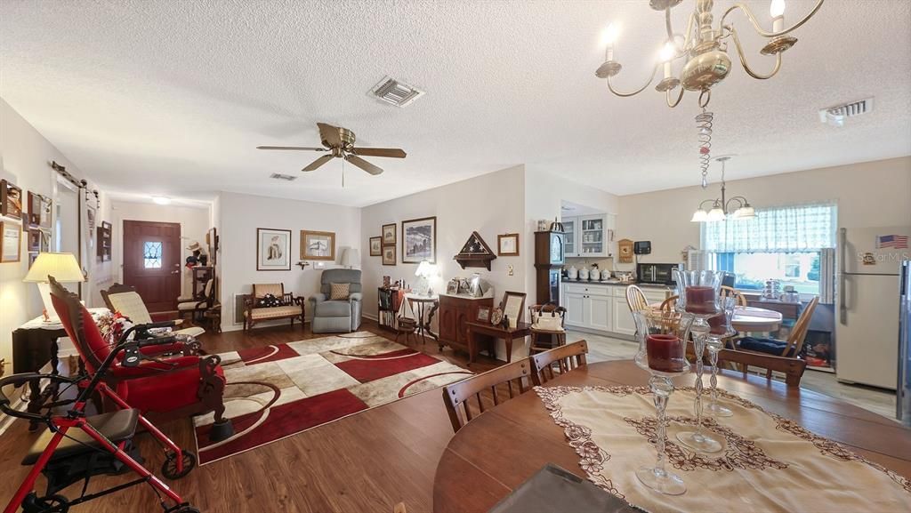 En Venta: $325,000 (2 camas, 2 baños, 1741 Pies cuadrados)