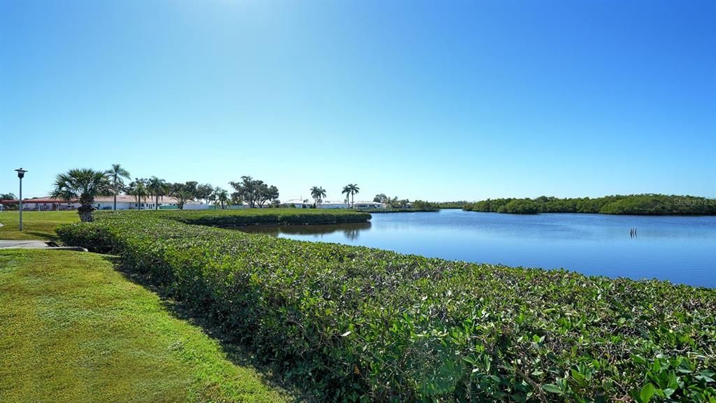 En Venta: $325,000 (2 camas, 2 baños, 1741 Pies cuadrados)