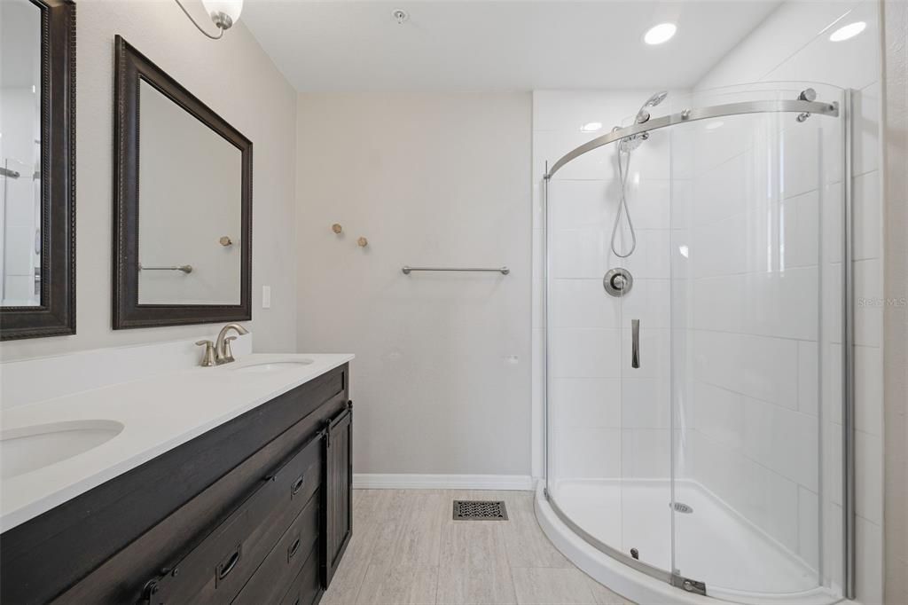 En Venta: $869,000 (7 camas, 0 baños, 3334 Pies cuadrados)