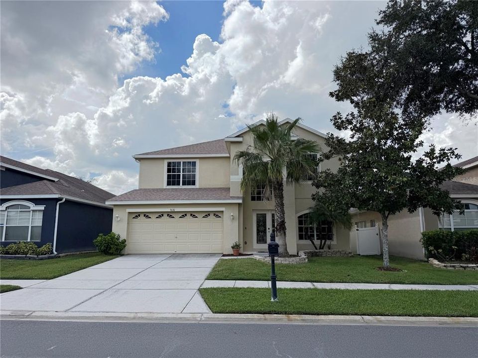 Recently Rented: $3,100 (5 beds, 3 baths, 2362 Square Feet)