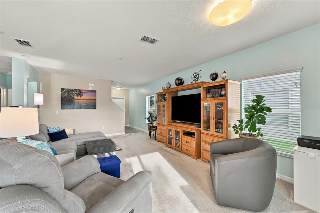 For Sale: $298,000 (4 beds, 2 baths, 1761 Square Feet)