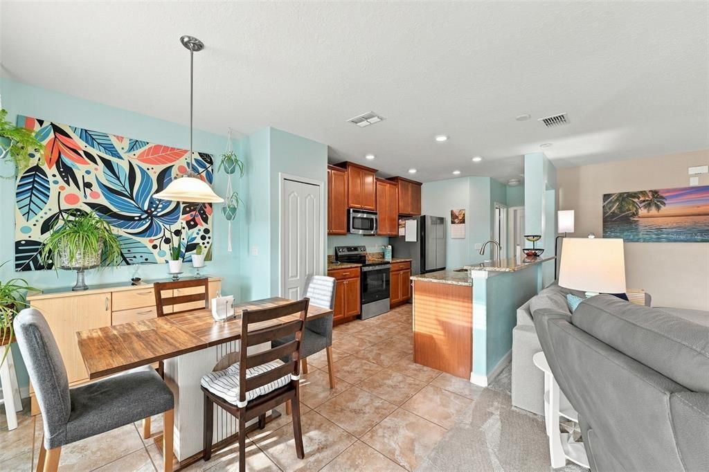 For Sale: $298,000 (4 beds, 2 baths, 1761 Square Feet)