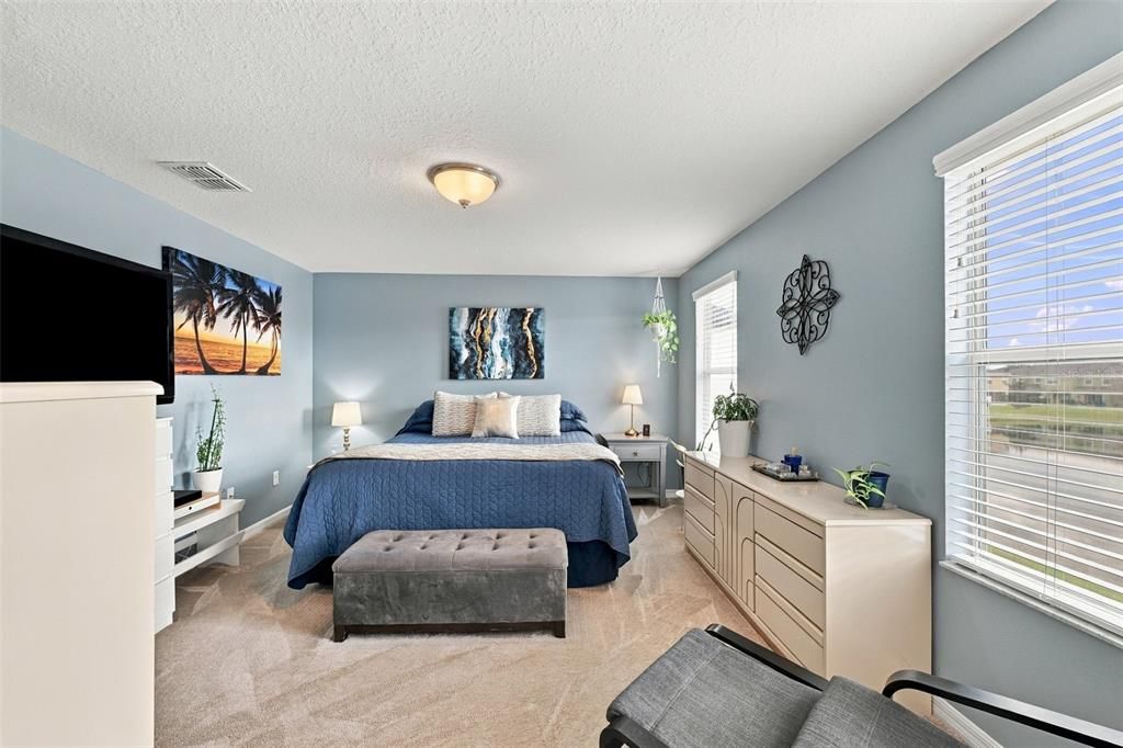 For Sale: $298,000 (4 beds, 2 baths, 1761 Square Feet)