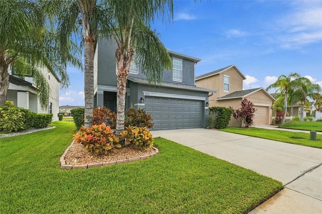 For Sale: $298,000 (4 beds, 2 baths, 1761 Square Feet)
