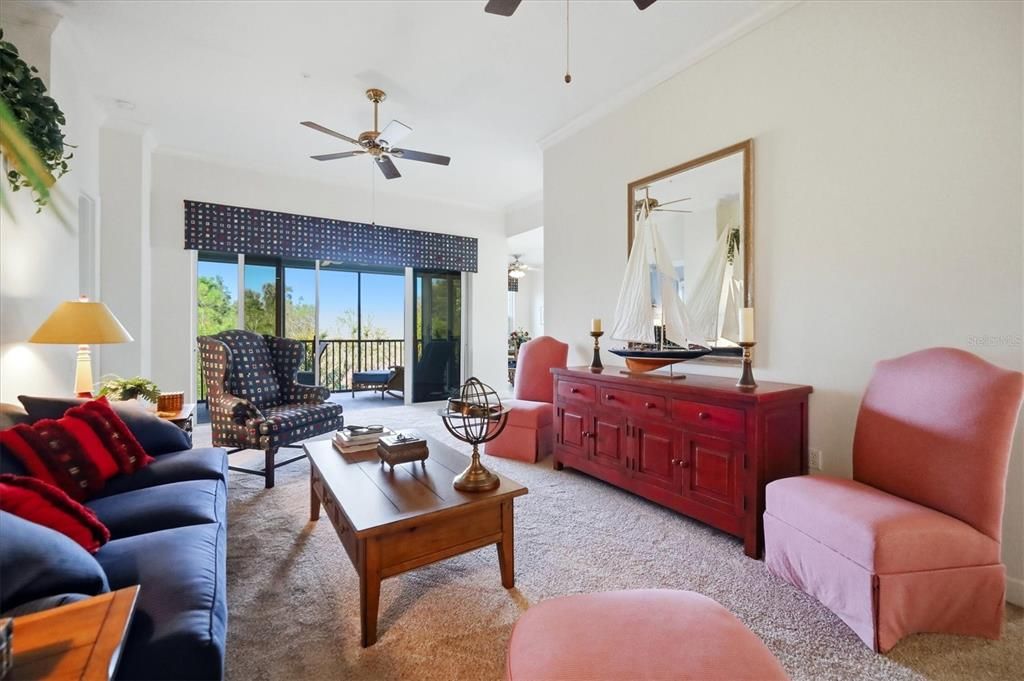 En Venta: $399,000 (3 camas, 2 baños, 1969 Pies cuadrados)