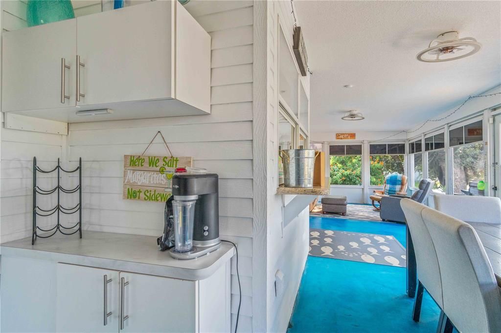 For Sale: $355,000 (2 beds, 2 baths, 1118 Square Feet)